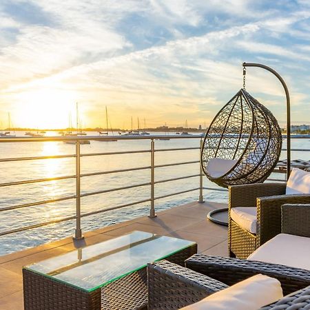Tradewinds Apartments 辛普森湾 外观 照片