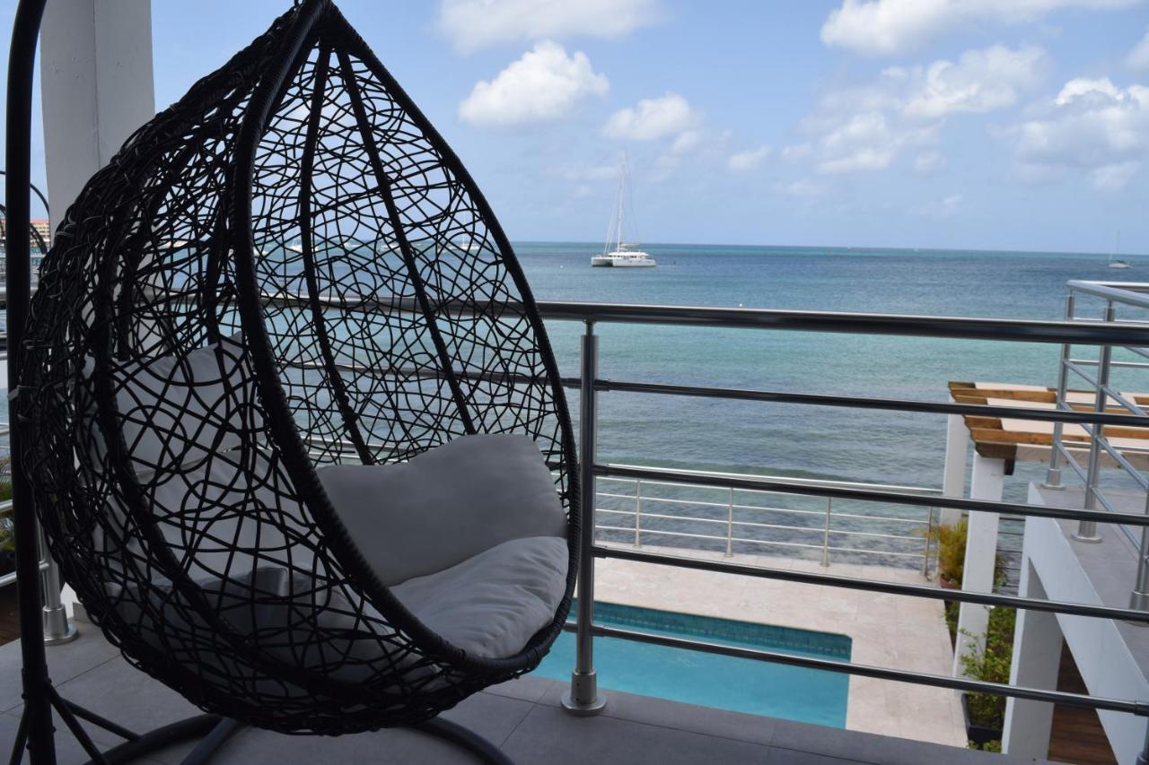 Tradewinds Apartments 辛普森湾 外观 照片
