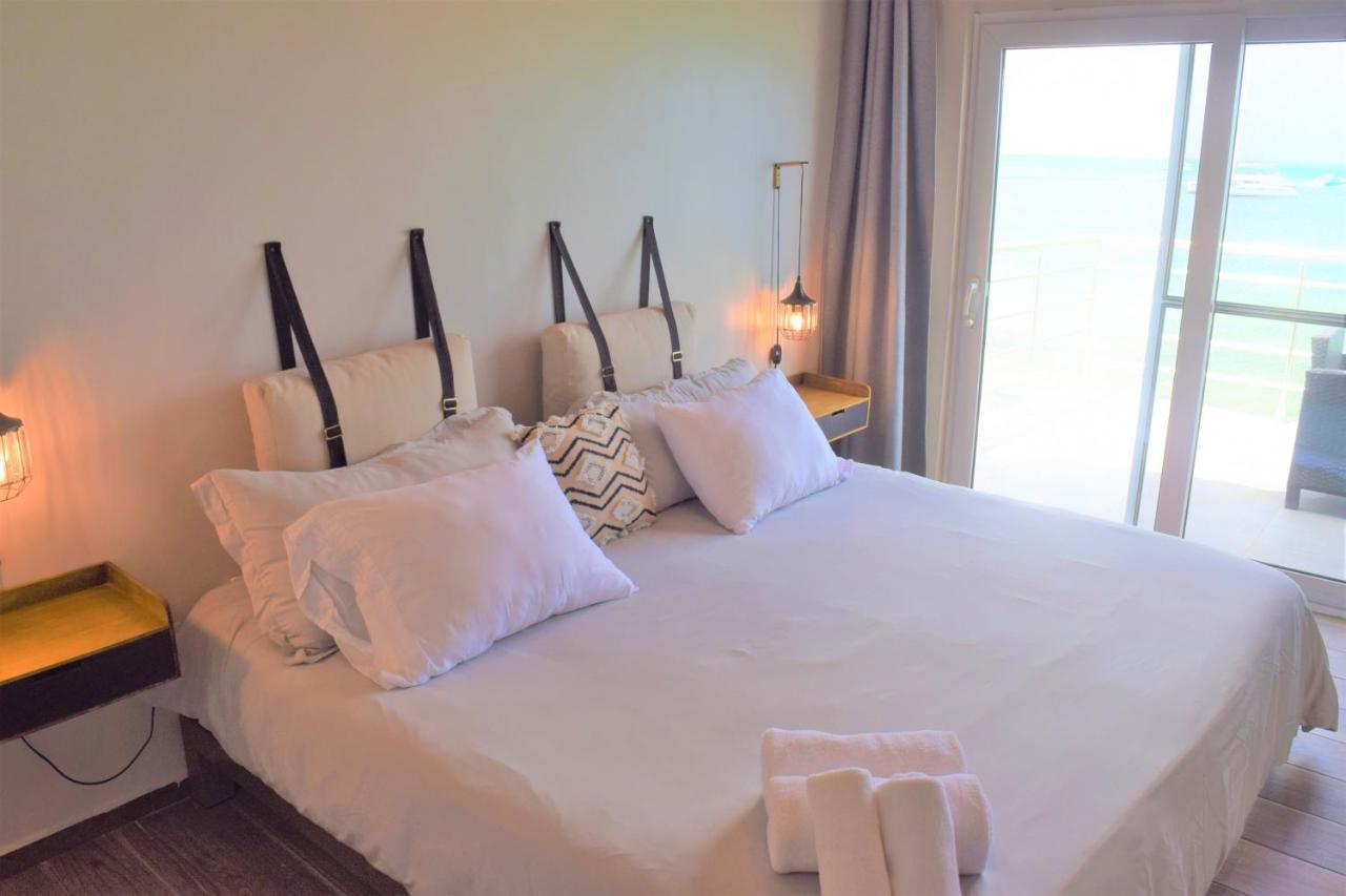 Tradewinds Apartments 辛普森湾 外观 照片
