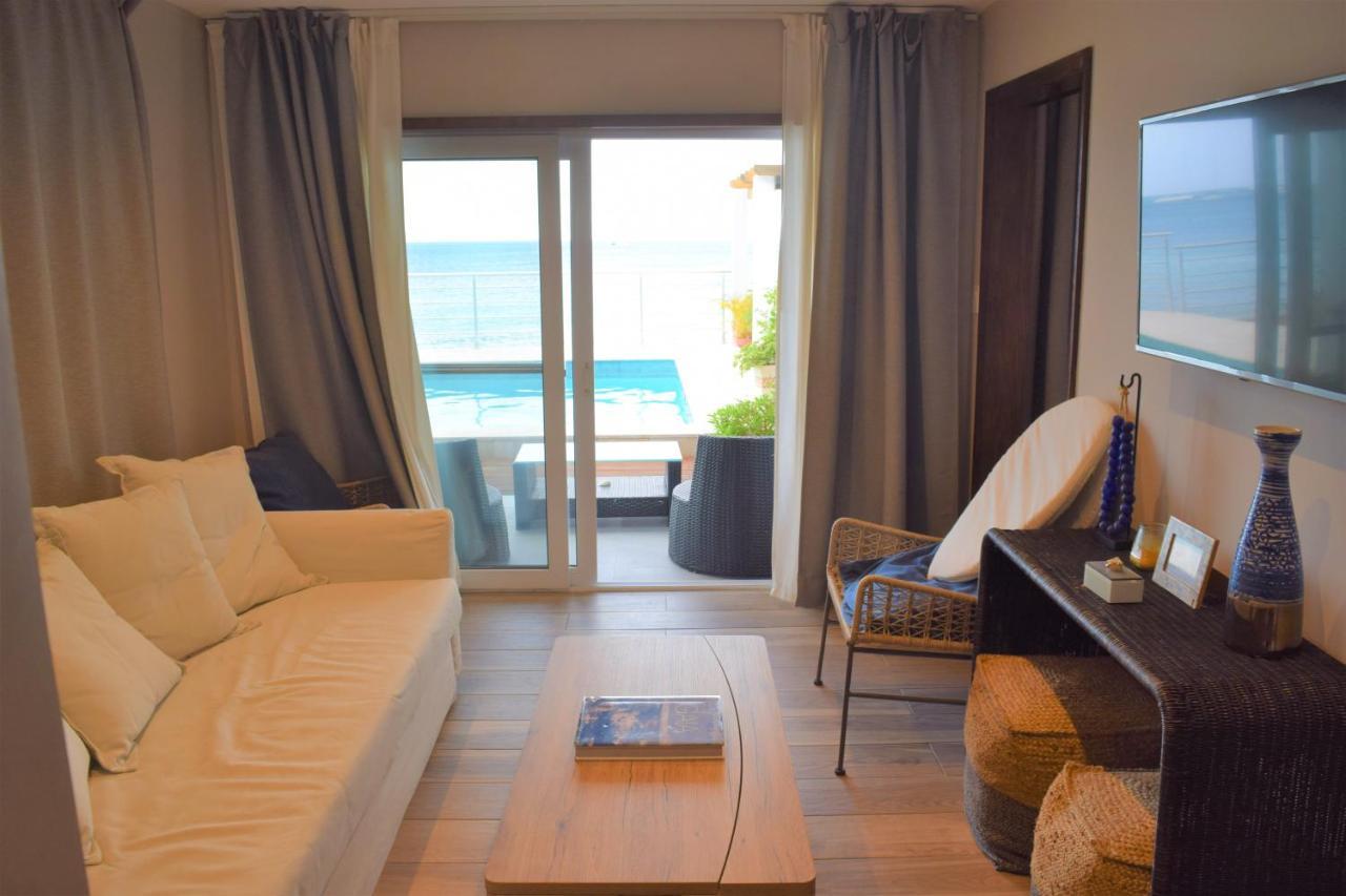 Tradewinds Apartments 辛普森湾 外观 照片