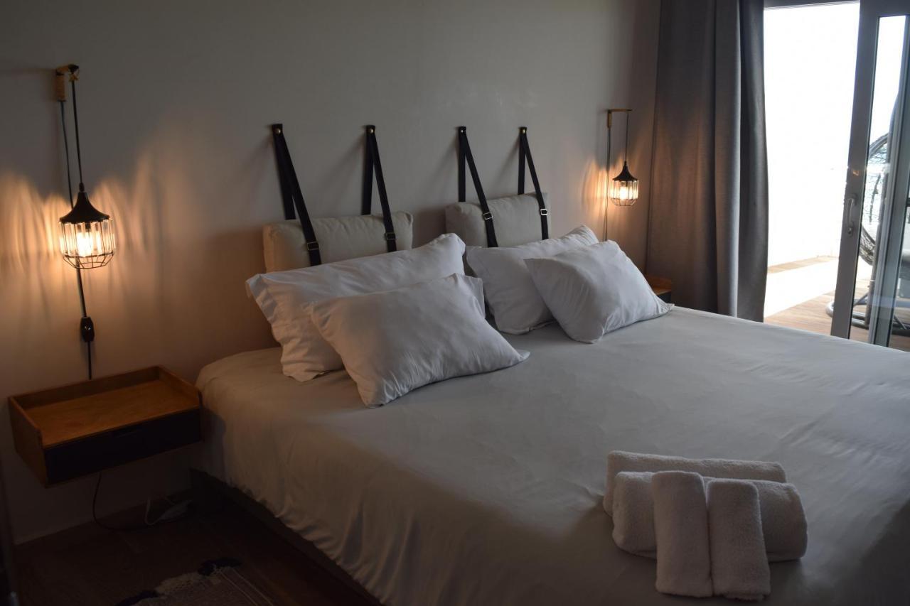 Tradewinds Apartments 辛普森湾 外观 照片