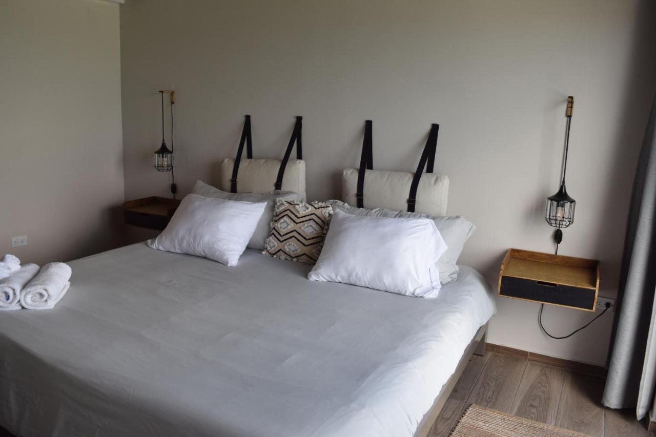 Tradewinds Apartments 辛普森湾 外观 照片