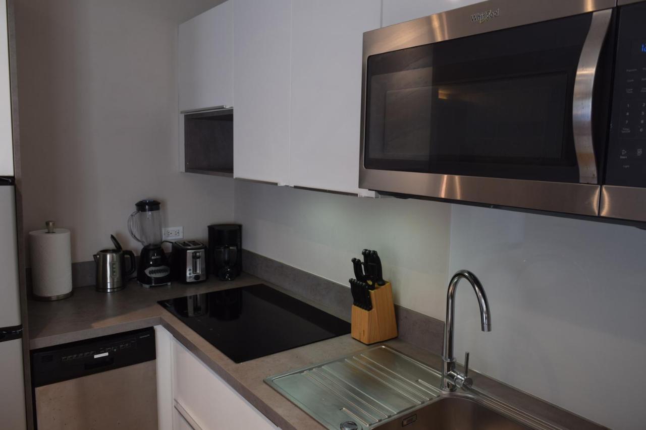 Tradewinds Apartments 辛普森湾 外观 照片