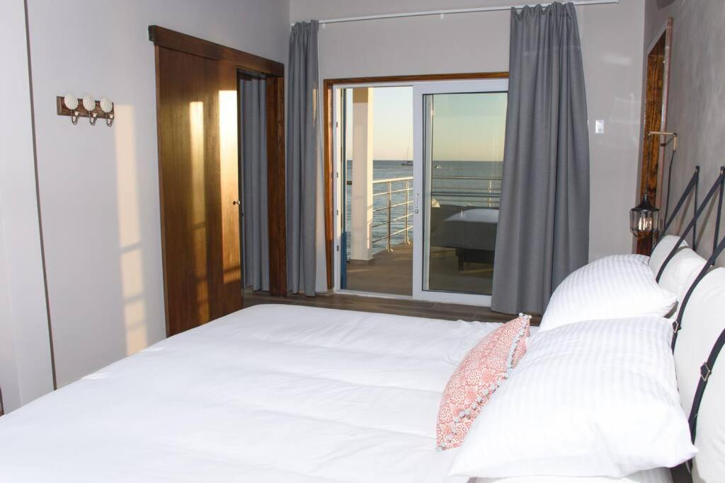 Tradewinds Apartments 辛普森湾 外观 照片